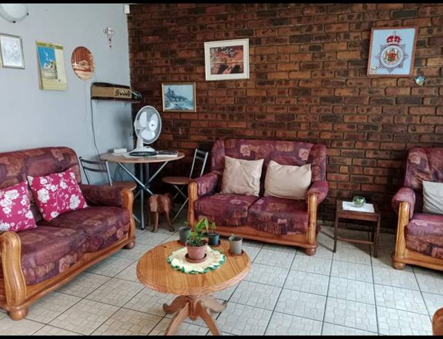3 BEDROOM HOUSE FOR SALE IN BOKSBURG NORTH